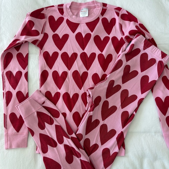 Hanna Andersson Other - Hanna Andersson Pink and Red Heart Pajamas girls size 10 140 cm